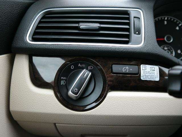 2015 Volkswagen Passat TDI SEL Premium 4dr Sedan 6A